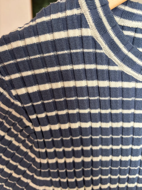 Cropped Shirt with stripes