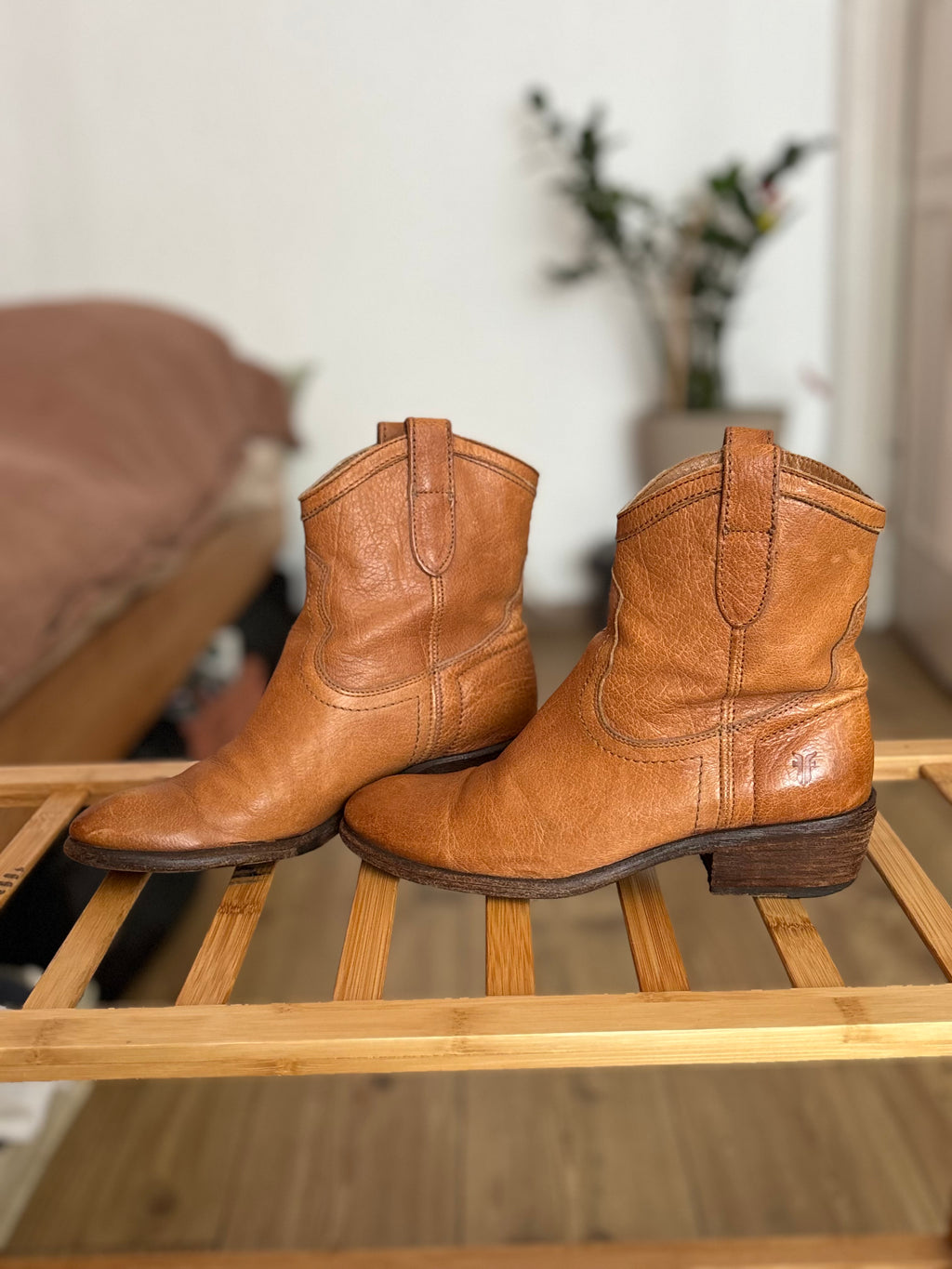 The Vintage Frye Ankle Cowboy Boots Size 37