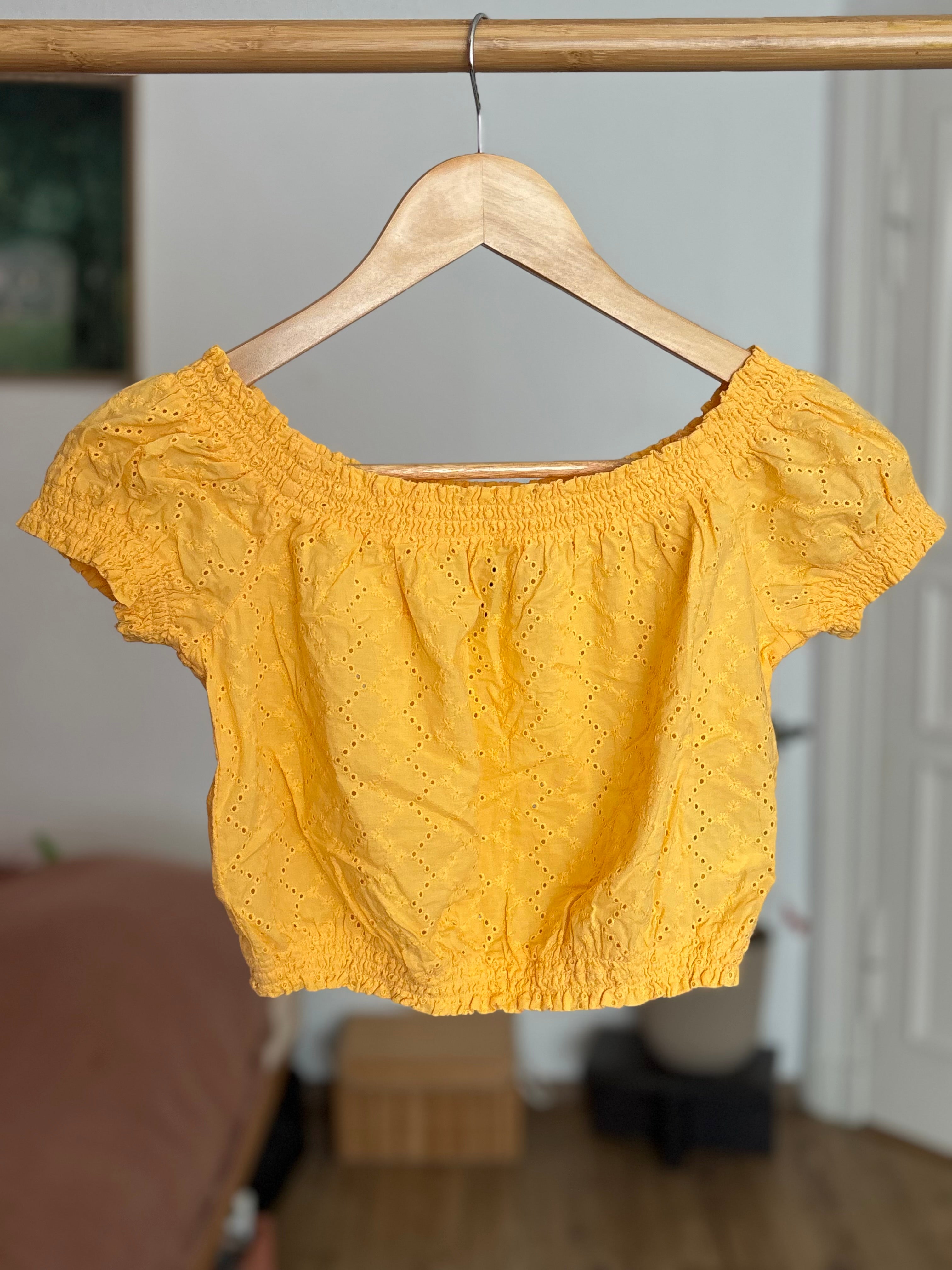The Yellow Broderie cropped Top Size M